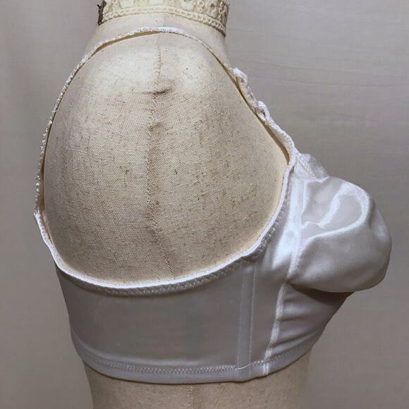 Bali NWT White Cool Comfort Bra Women 40B - Picture 4 of 11